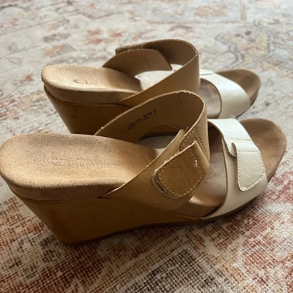 Chinese Laundry Tan and Cream Women's wedge Sandal - Picture 3 of 7